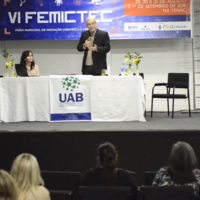 Entre os dias 28 de agosto de 01 de setembro aconteceu a VIII Semana Acadêmica do Polo UAB de Novo Hamburgo. Com o tema "Possibilidades e desafios: interconectando conhecimentos, promovendo desenvolvimento'', o evento contou com palestras, apresentação de trabalhos e oficinas, com o intuito de promover a interação e a troca de conhecimentos entre alunos e comunidade.